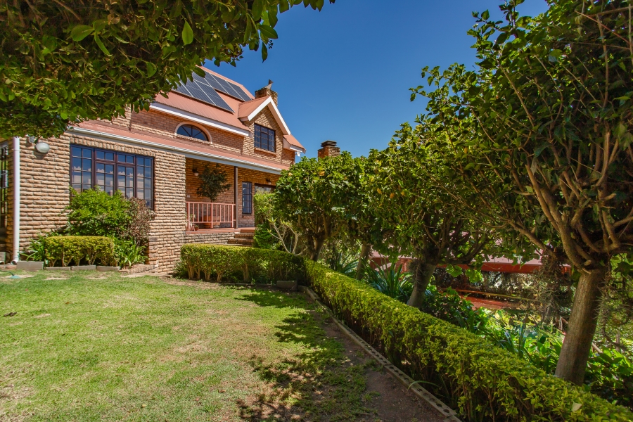 4 Bedroom Property for Sale in Bertville Western Cape